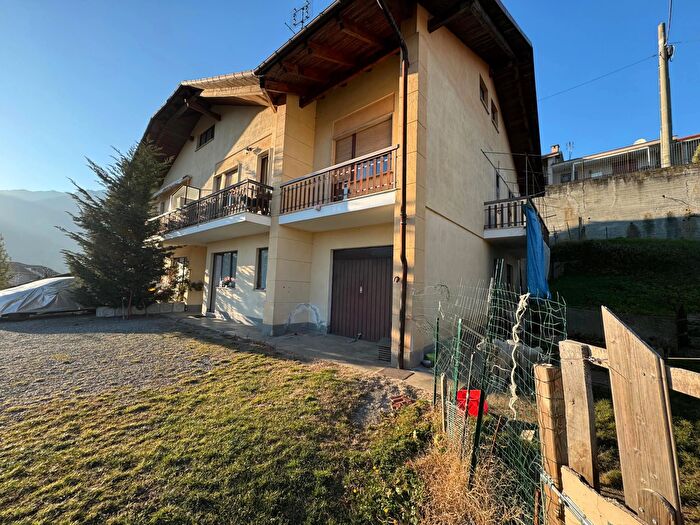 Casa con 5 locali in vendita in Via Torino Snc, Paesana