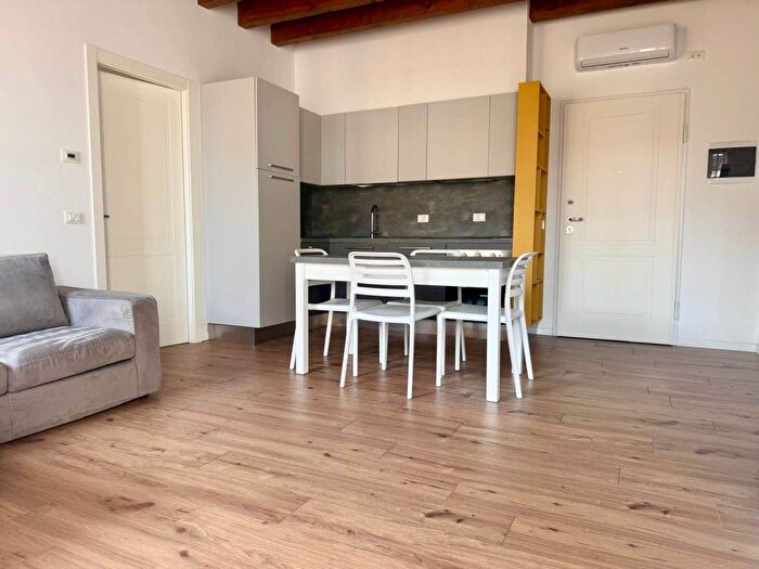 Appartamento bilocale in affitto in Loggia Garibaldi, Brescia