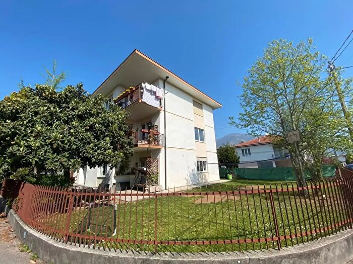 Appartamento quadrilocale in vendita in Via a Aleardi, Schio