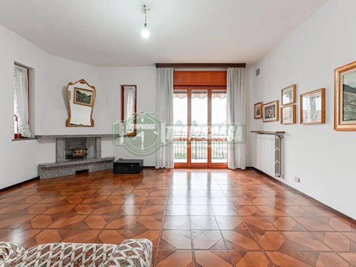 Appartamento con 5 locali in vendita in Via Cascina Maffeis, Azzano San Paolo