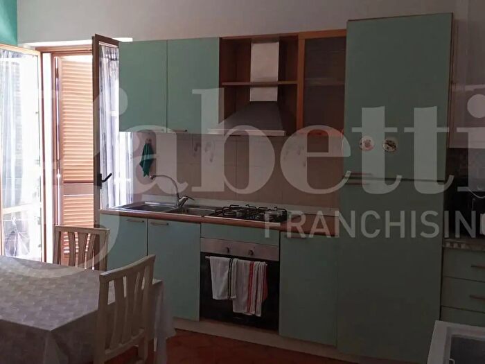 Appartamento trilocale in affitto in Via Crispi Snc, Pozzilli