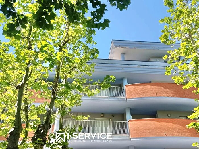 Appartamento trilocale in vendita in BellariaIgea Marina