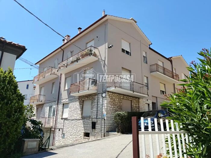 Appartamento quadrilocale in vendita in Via Porto Recanati, Recanati