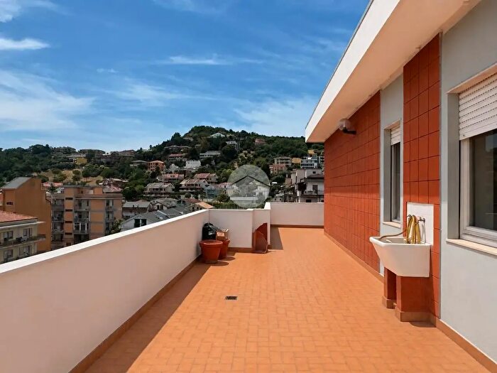 Appartamento quadrilocale in vendita in Via Nazionale Adriatica Nord, Pescara