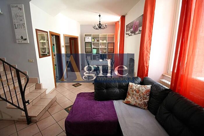 Appartamento quadrilocale in vendita in Via dei Notai, Ascoli Piceno