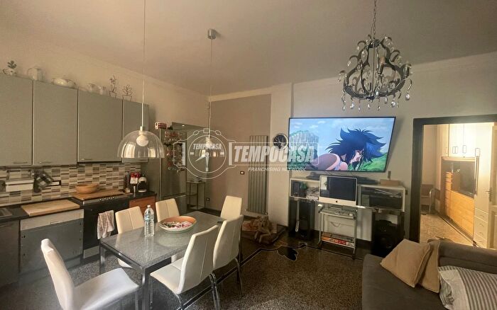 Appartamento quadrilocale in vendita in Via Arturo Issel, Genova