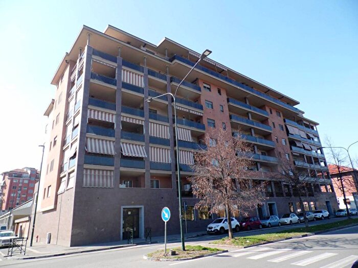 Appartamento trilocale in affitto in Strada Lanzo, Barriera di Lanzo, Torino