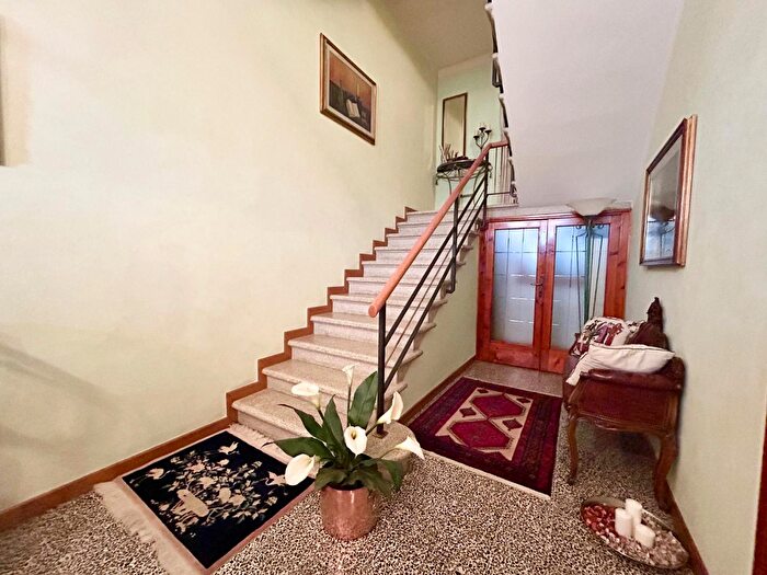 Casa con 7 locali in vendita in Orme, Empoli