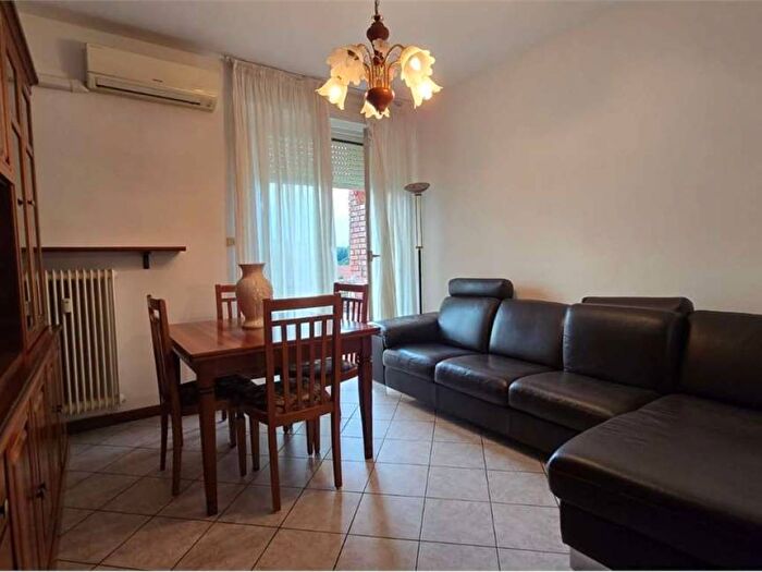 Appartamento trilocale in affitto in via milite ignoto, Mercallo