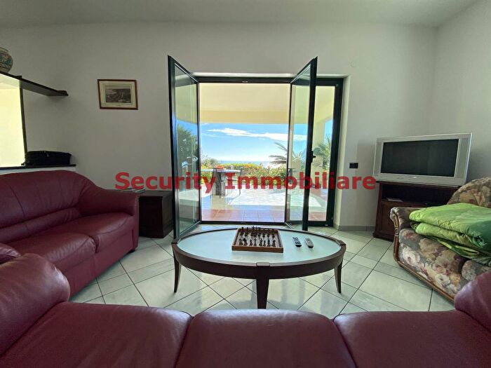 Casa con 6 locali in vendita in Sciacca