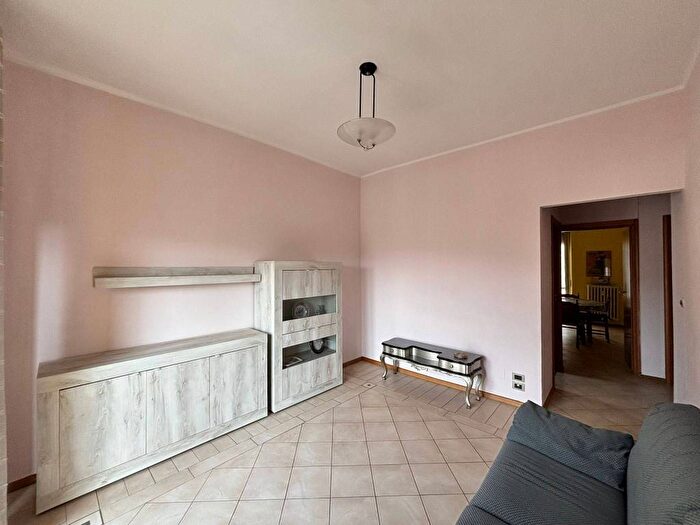 Appartamento trilocale in affitto in Piazza Vincenzo Gioberti, Canelli