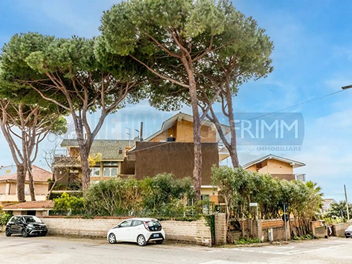 Casa con 5 locali in vendita in Anzio