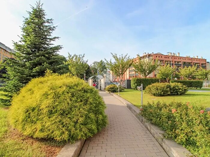 Appartamento trilocale in vendita in Via Vincenzo da Seregno, Milano