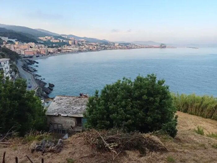 Casa con 6 locali in vendita in Via Pietro Paolo Rubens, Genova