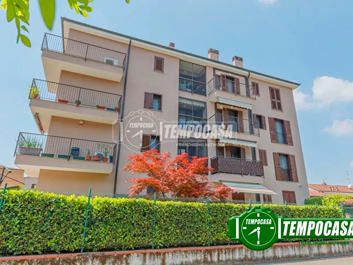 Appartamento quadrilocale in vendita in Via G Sacchetti, Lacchiarella