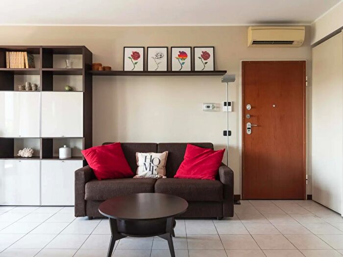 Appartamento monolocale in affitto in Via Vico Magistretti, Milano