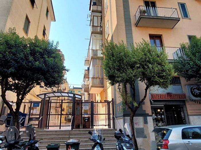 Appartamento trilocale in affitto in Via Nizza, Centro, Salerno