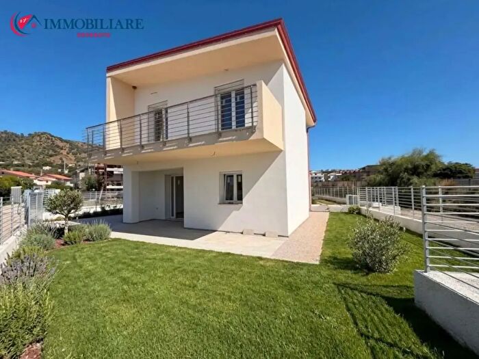 Casa quadrilocale in vendita in Villaggio Le Mandrelle, Montauro