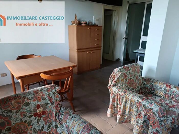Appartamento trilocale in vendita in Piazza Vittorio Veneto, Montalto Pavese