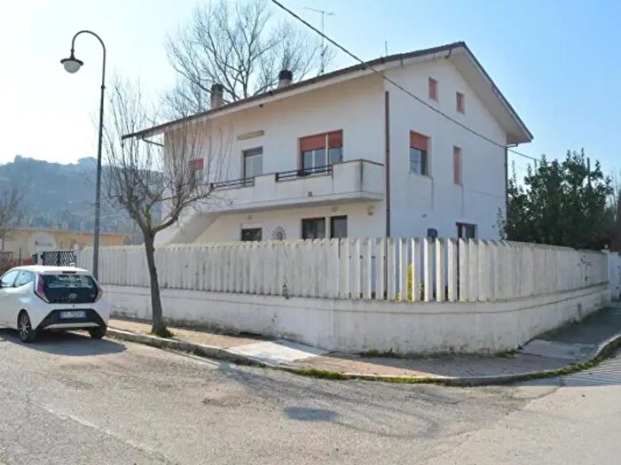 Appartamento con 5 locali in vendita in Via Po, Moscufo
