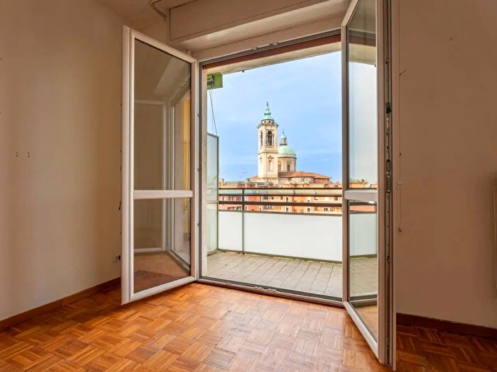 Appartamento bilocale in vendita in Via Paolo Goglio, Rho