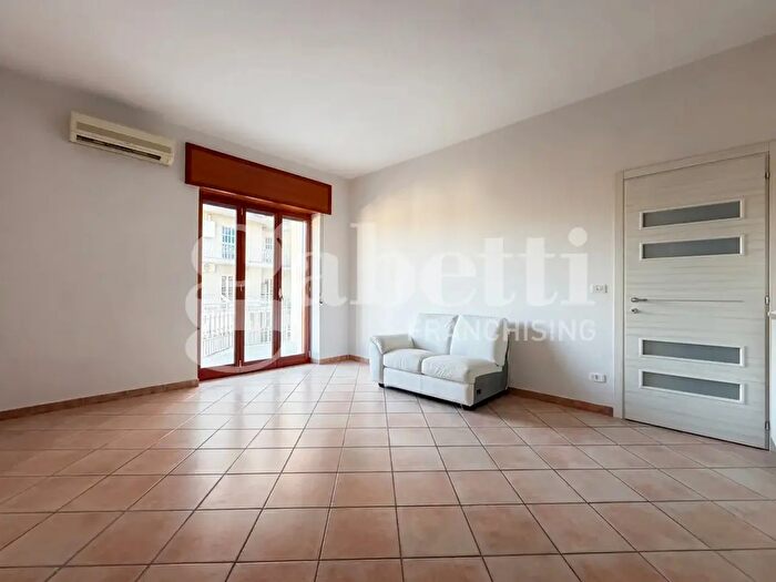 Appartamento trilocale in vendita in Via Napoli, Mugnano Di Napoli