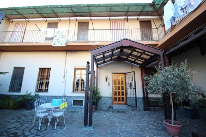 Casa con 6 locali in vendita in Corso Giovanni Randaccio, Vercelli