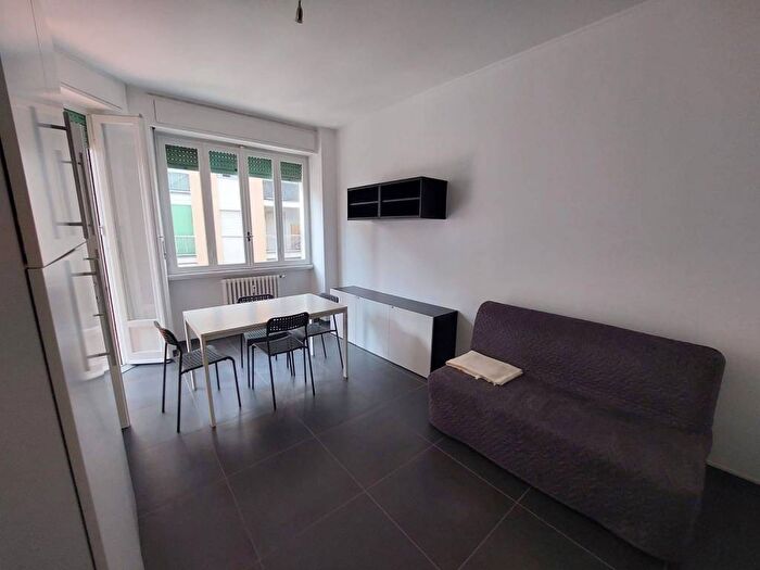 Appartamento bilocale in affitto in Via Eugenio Camerini, Casoretto, Milano