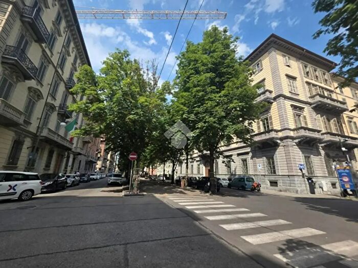 Appartamento bilocale in vendita in Via Alessandro Manzoni, Torino