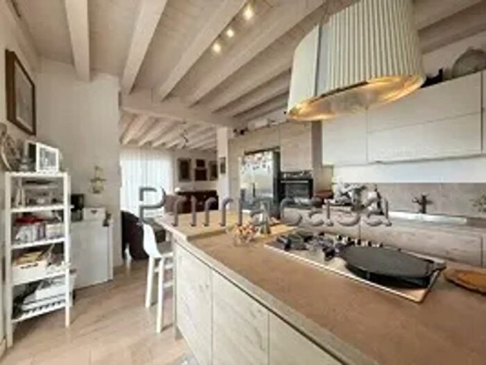 Appartamento con 6 locali in vendita in Viale San Marco, Marcon