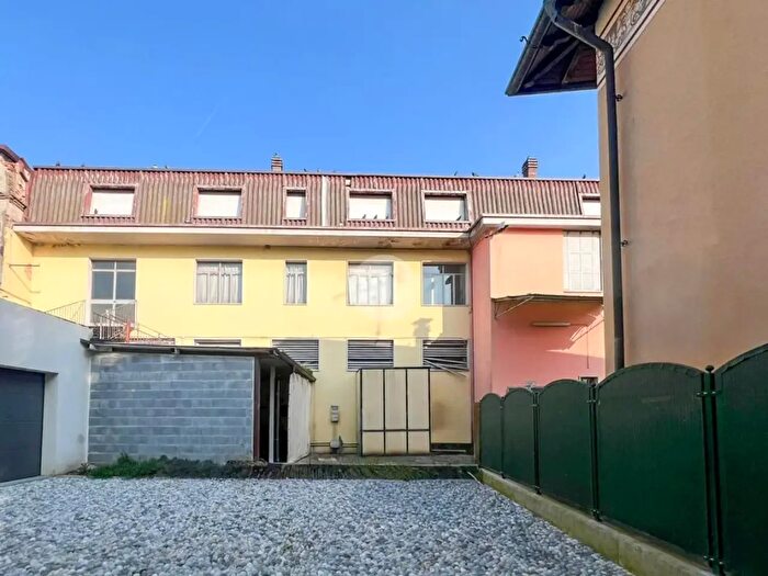 Case in Vendita e in Affitto - 2