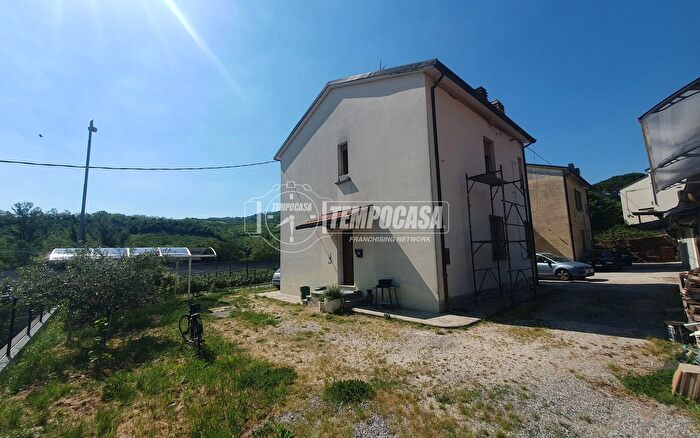 Appartamento trilocale in vendita in Via Firenze, Riolo Terme