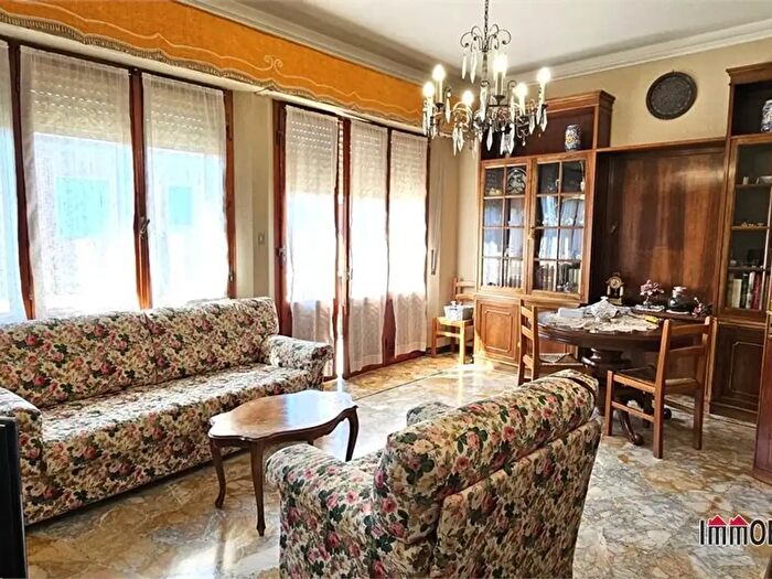 Appartamento con 5 locali in vendita in Siena