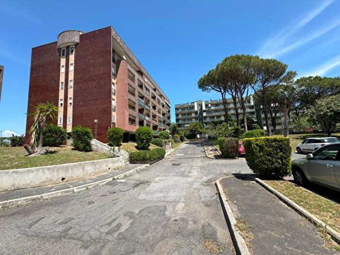 Appartamento bilocale in vendita in Viale Alfredo Ottaviani, Roma