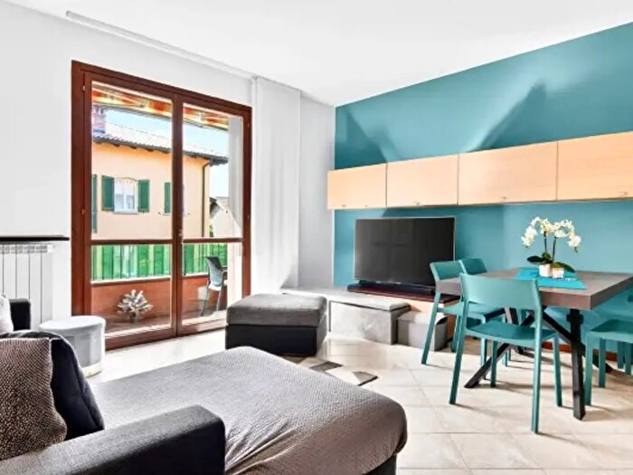 Appartamento trilocale in vendita in Via Fabio Filzi, Inverigo