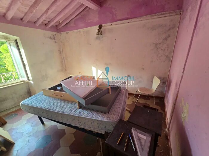 Appartamento monolocale in vendita in Viale Potrignano, Carrara