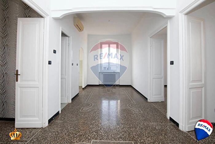 Appartamento quadrilocale in vendita in Viale Goffredo Franchini, Genova