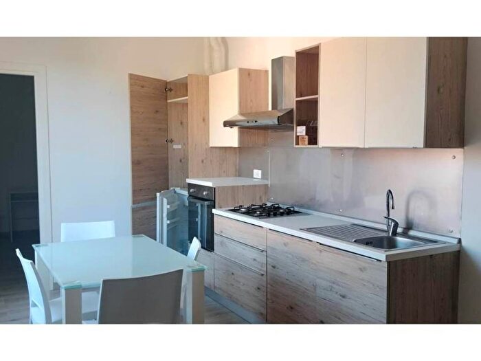 Appartamento trilocale in affitto in Via Luigi Poletti, Crocetta, Modena
