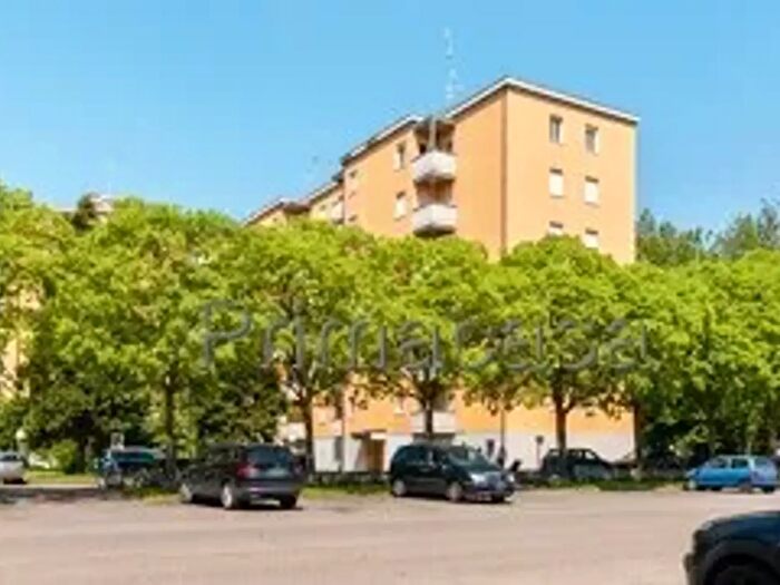 Appartamento con 6 locali in vendita in Via Montecarlo, Carpi