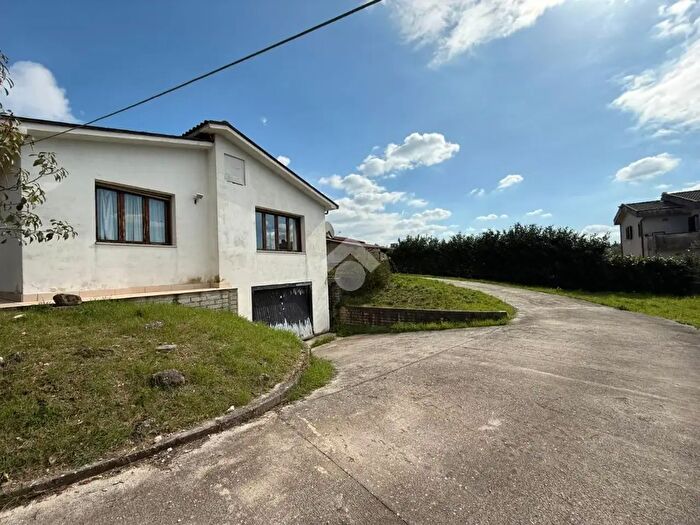 Casa trilocale in vendita in Via Casaleno Vertechi, SantElia Fiumerapido