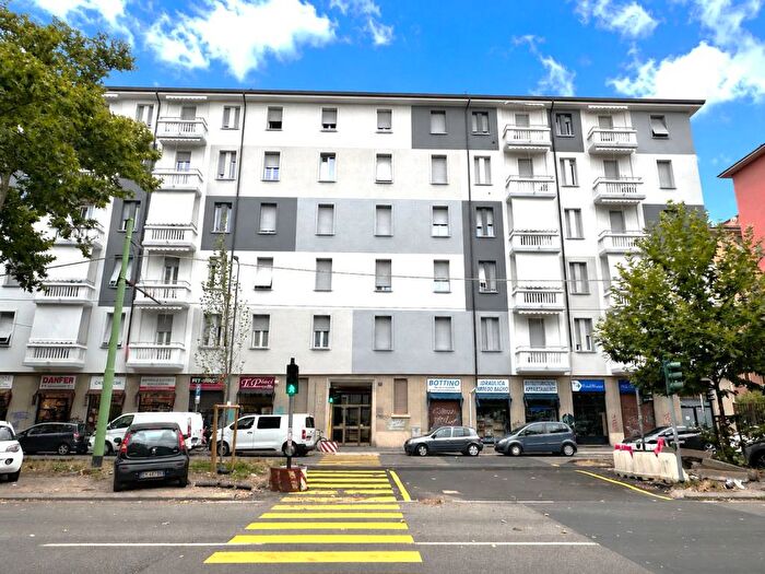 Appartamento bilocale in affitto in Viale Fulvio Testi, Prato Centenaro, Milano