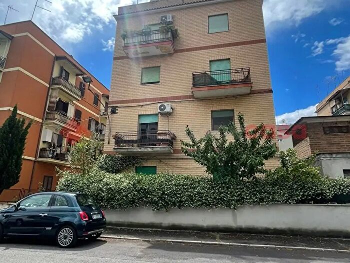 Appartamento trilocale in vendita in Via Don Minzoni, Tivoli