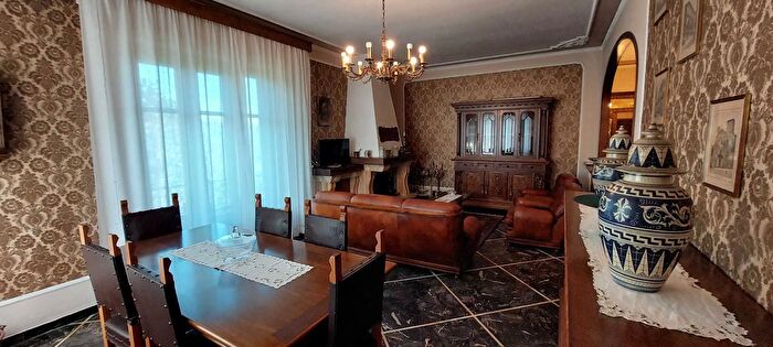 Appartamento con 7 locali in vendita in Via delle Fonti, Asciano