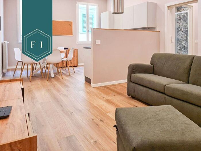 Appartamento trilocale in affitto in Borgo Allegri, Santa Croce, Firenze