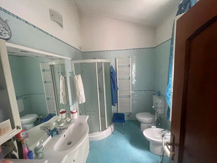 Casa con 11 locali in vendita in Via Cavalieri di Vittorio Veneto, Camisano Vicentino