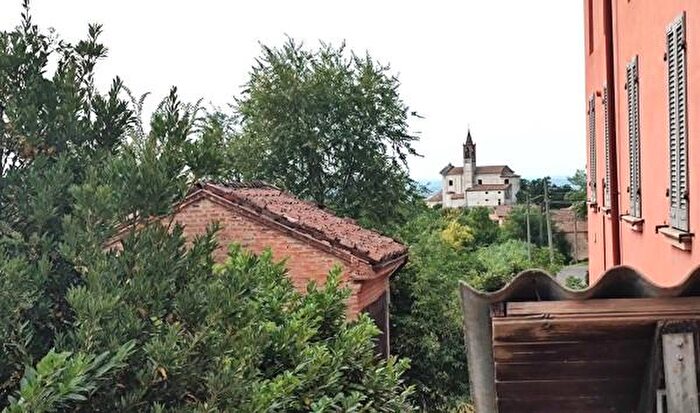 Casa quadrilocale in vendita in Via Roma, Corvino San Quirico