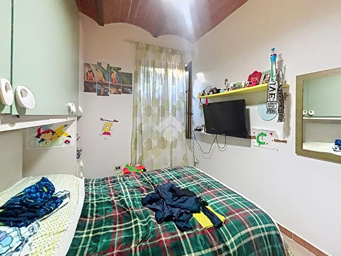 Appartamento con 6 locali in vendita in Via Tosco Romagnola, Cascina