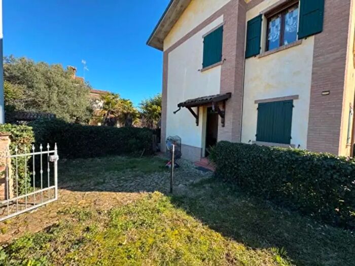 Appartamento con 6 locali in vendita in Via Sinistra Guerro a, Castelvetro Di Modena