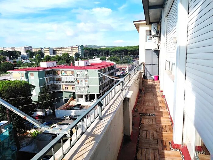 Appartamento bilocale in affitto in Viale Colli Aminei, Napoli