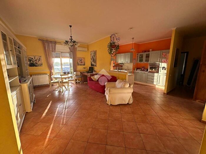 Appartamento trilocale in vendita in Via lago di garda, Villa Adriana Villaggio Adriano, Tivoli
